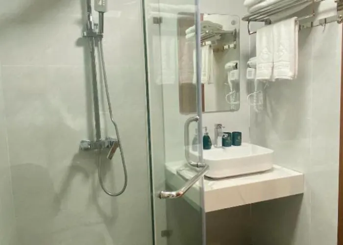 Hotel Mai Linh 2*
